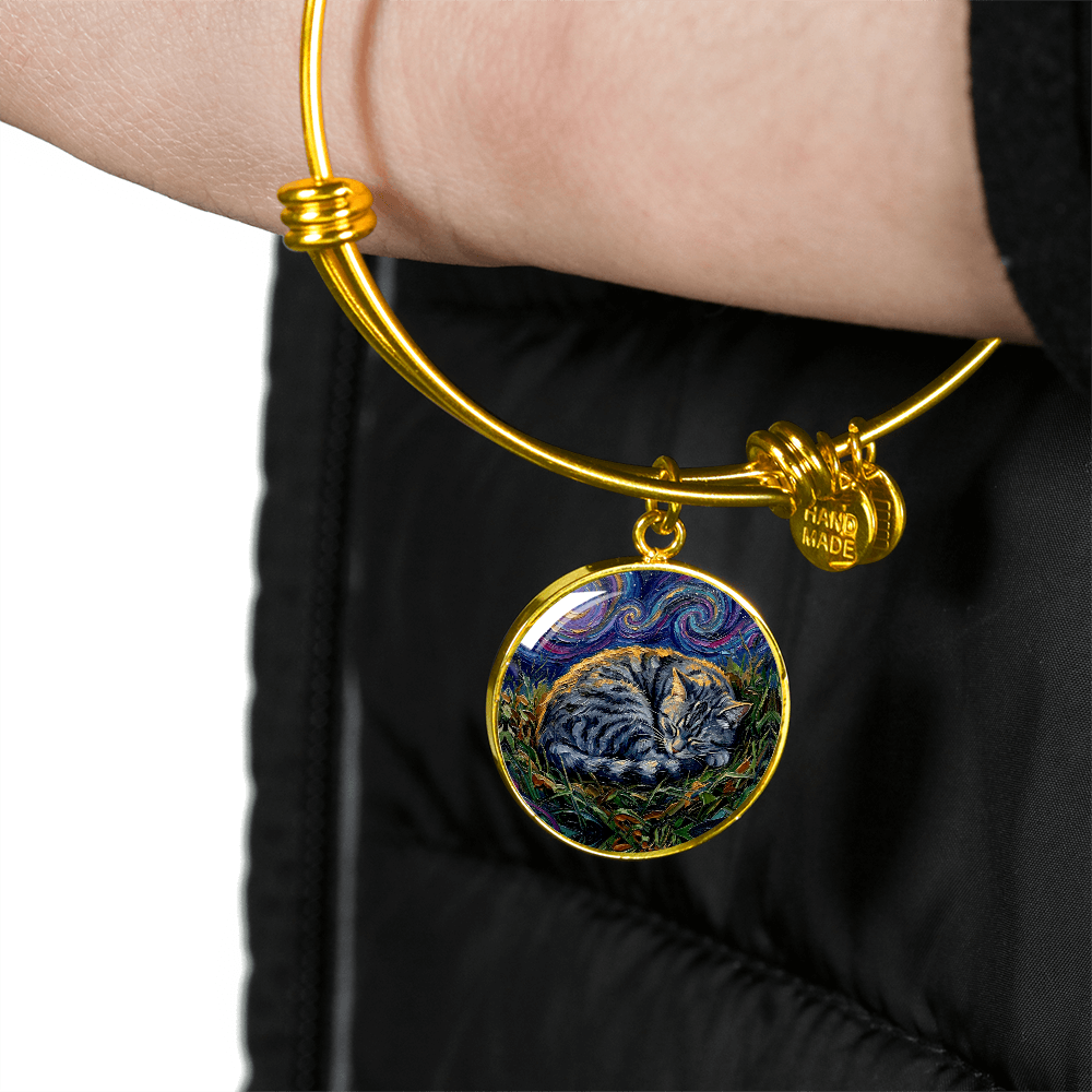 Sleepy American Shorthair Tabby Round Charm Bracelet