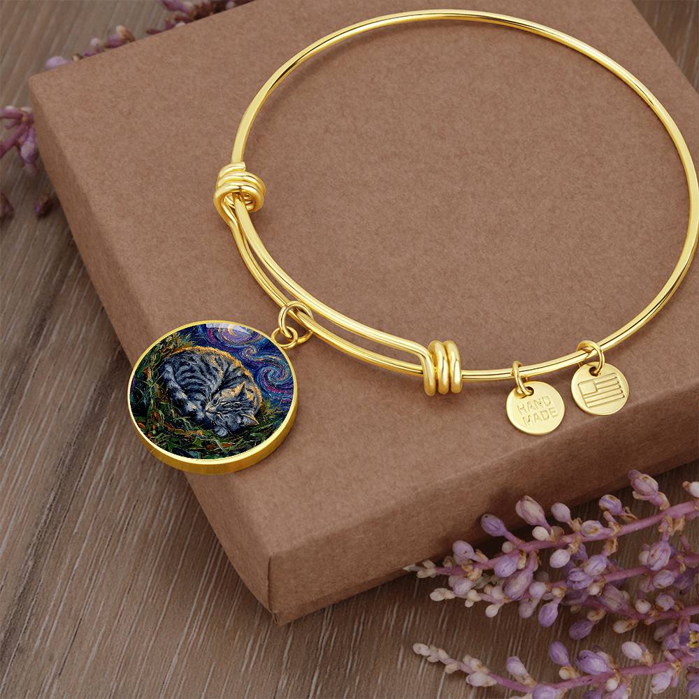 Sleepy American Shorthair Tabby Round Charm Bracelet
