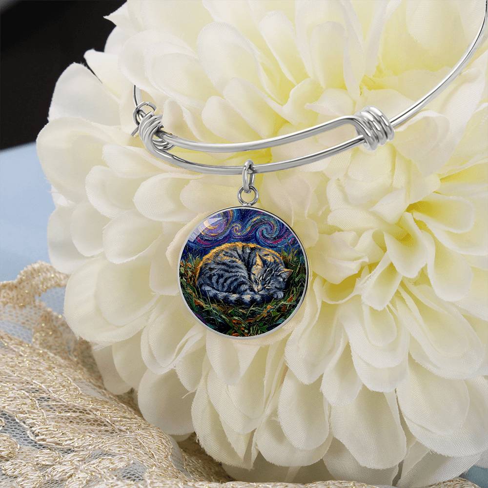 Sleepy American Shorthair Tabby Round Charm Bracelet